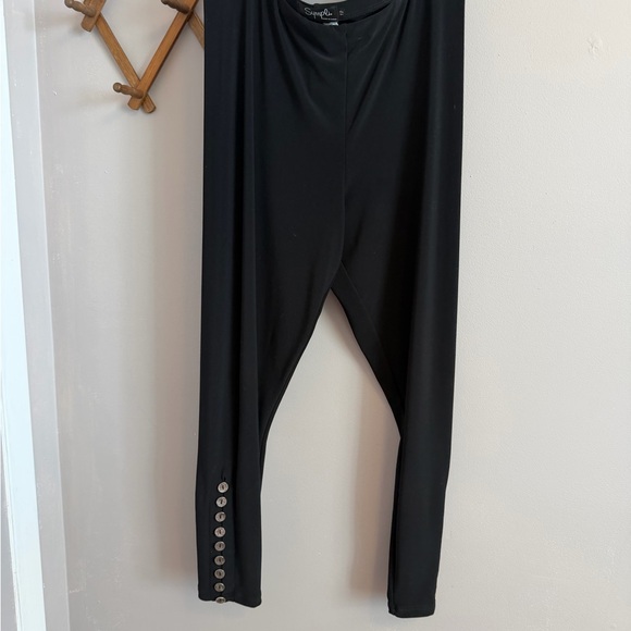 Sympli 2 Pc Asymmetrical Tunic Legging Set Black 12
Travel mature stretch - Picture 7 of 11